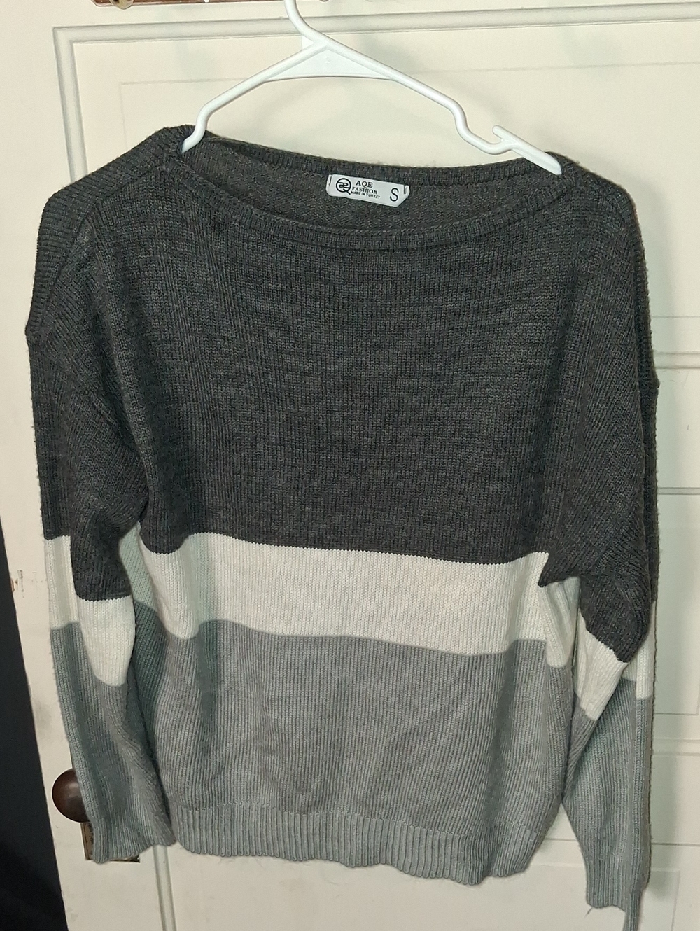 Gray & White Colorblock Crewneck Sweater